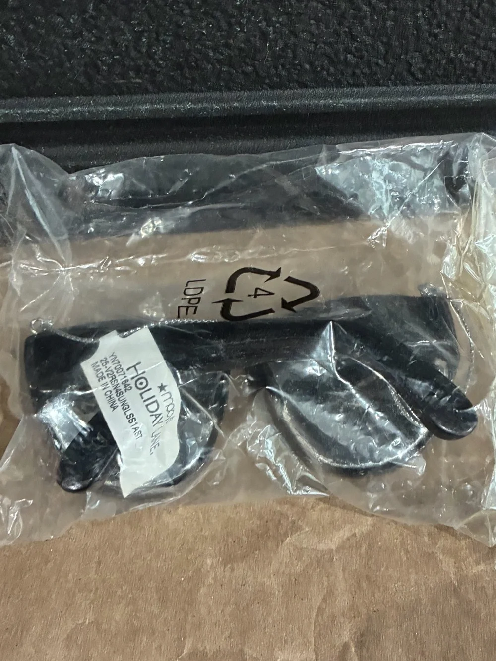 Macy’s Holiday Lane Black Sunglasses Christmas Holiday Ornament Brand New